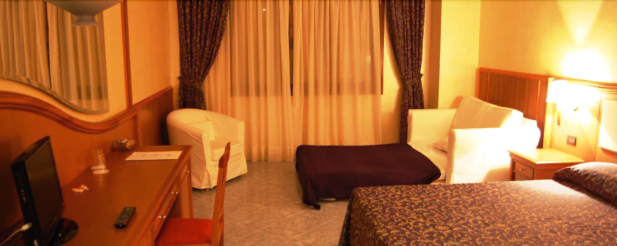 Hotel Centrale Sabaudia Buitenkant foto