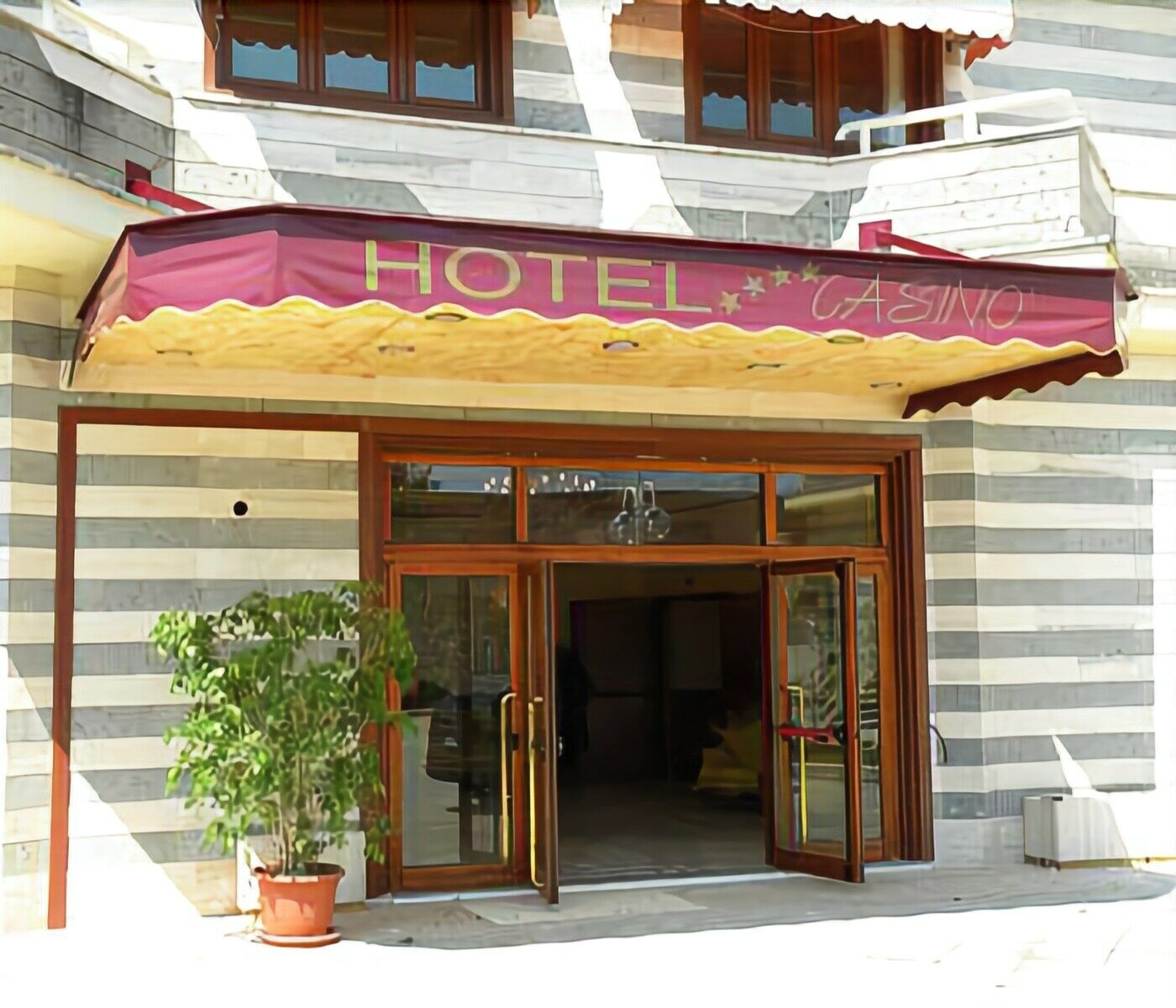 Hotel Centrale Sabaudia Buitenkant foto